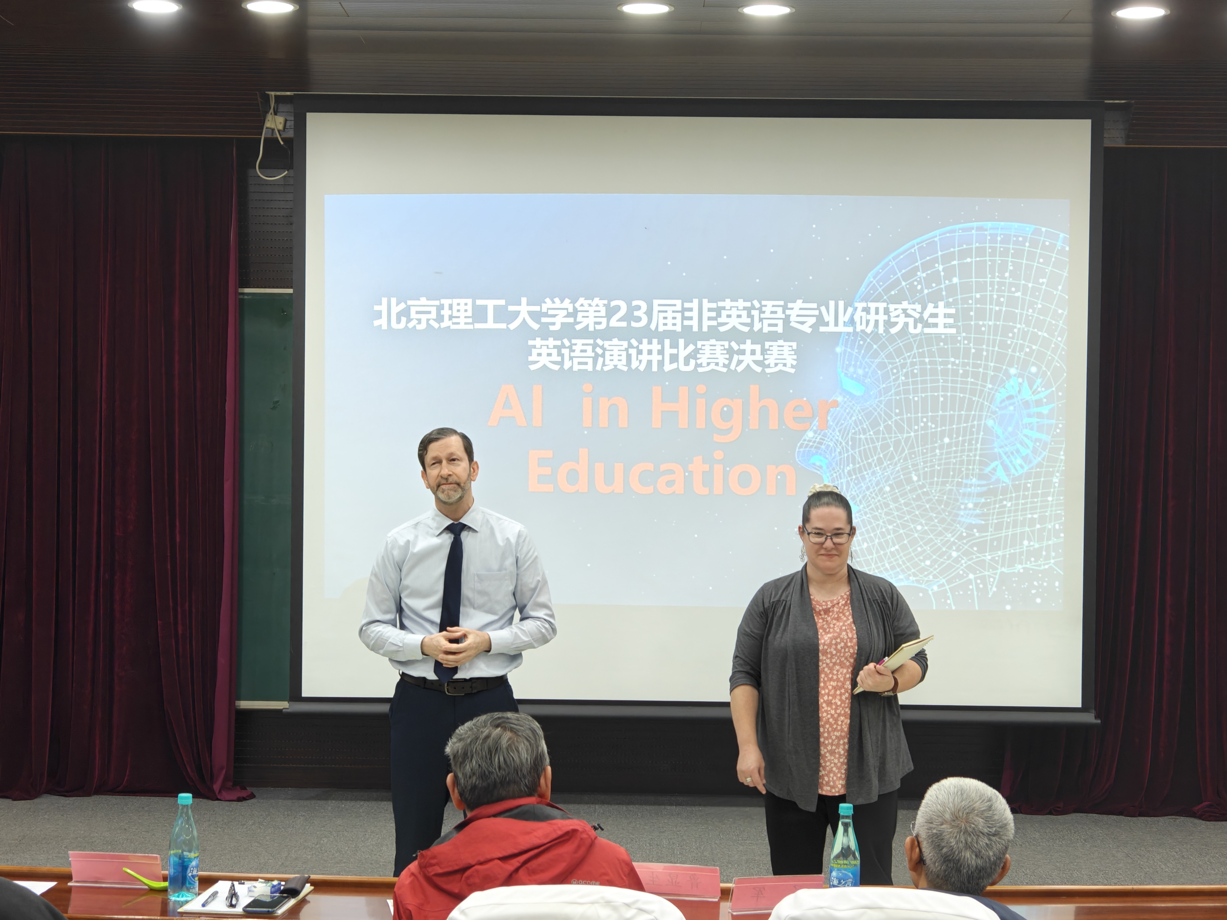 23-决赛外教点评.jpg
